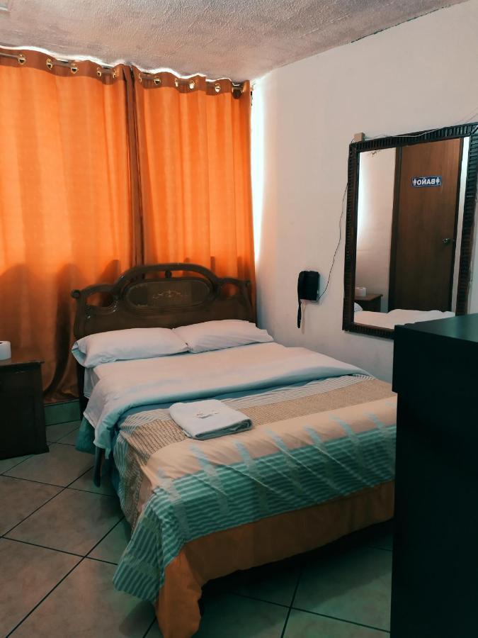 Hostal Ajavi Del Sur Quito Exteriör bild