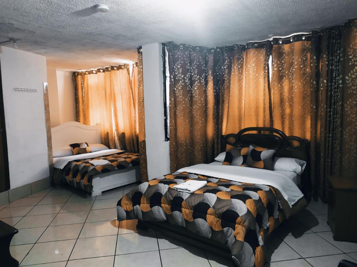 Hostal Ajavi Del Sur Quito Exteriör bild