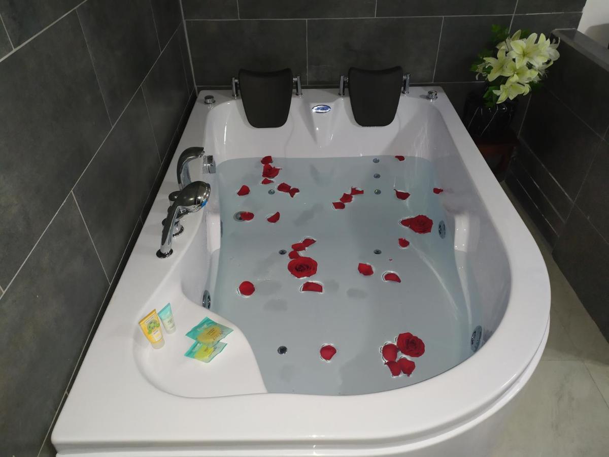 Hostal Ajavi Del Sur Quito Exteriör bild